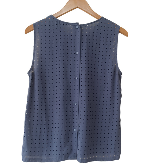 Banana Republic Blue Sleeveless Perforated Tank Shell Top Button Back - Picture 2 of 4